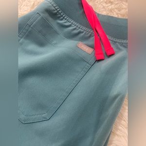 Figs Hydrogreen Livingston Neon Pink Tie